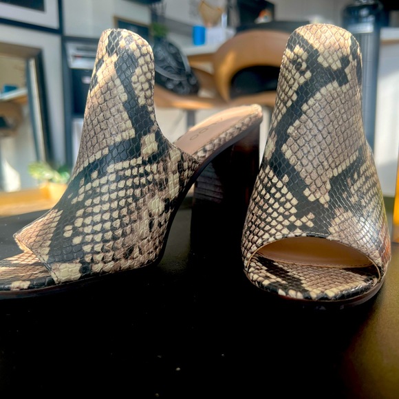 ALDO Snakeskin Print Open Toe Mule/Heel - Picture 2 of 10